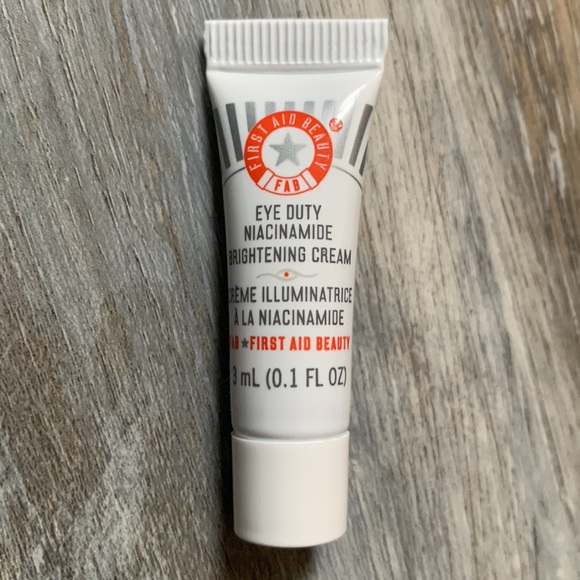 Makeup bundle and bag - Picture 2 of 7